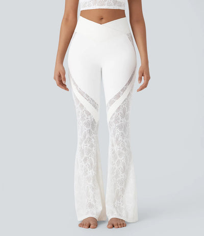 Éveil™ | Legging de yoga évasé avec taille haute et détails en dentelle