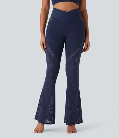 Éveil™ | Legging de yoga évasé avec taille haute et détails en dentelle