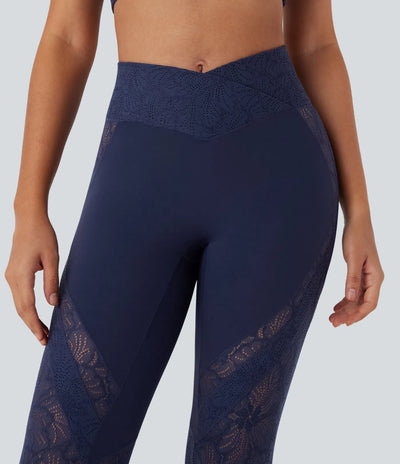 Éveil™ | Legging de yoga évasé avec taille haute et détails en dentelle